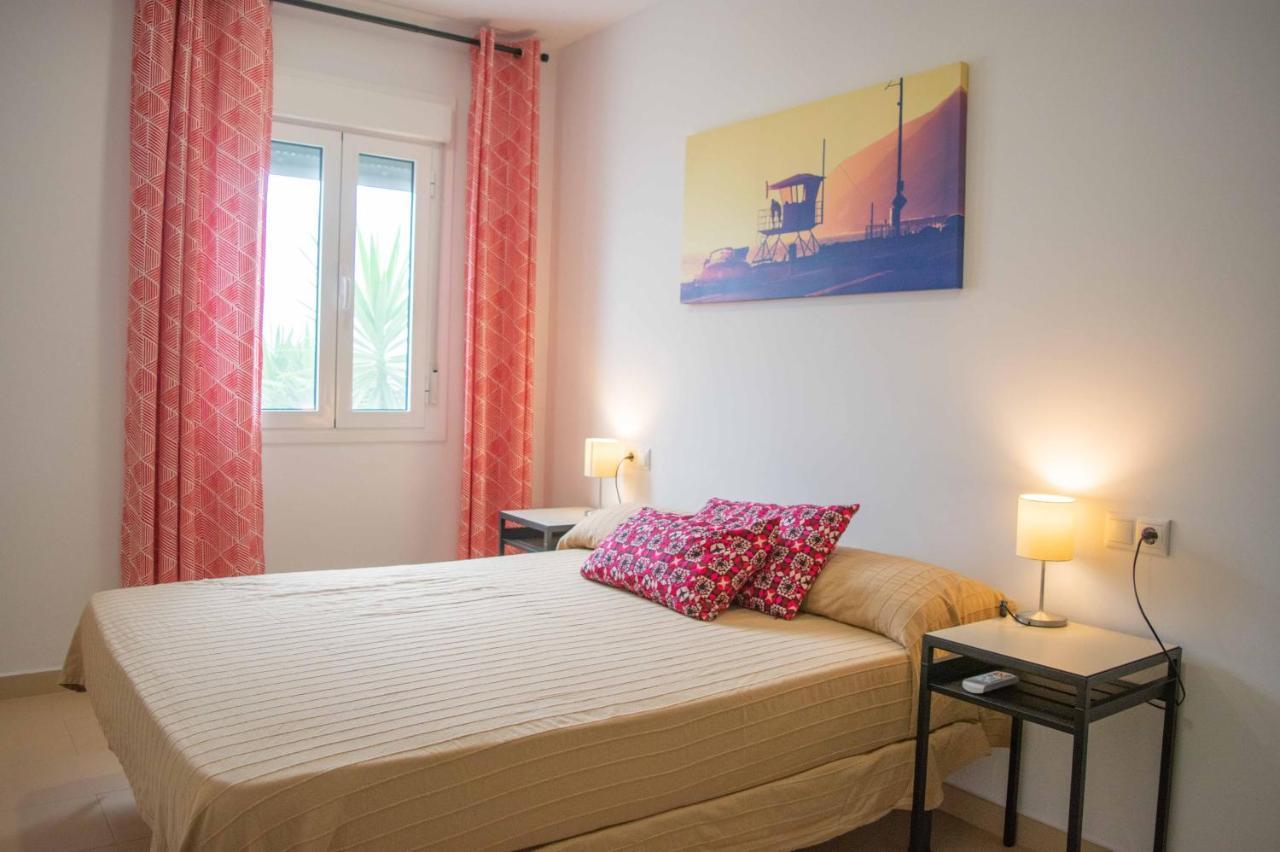 Noria Is A Comfortable Apartment With Patio And Large Terrace In Conil Conil De La Frontera Buitenkant foto